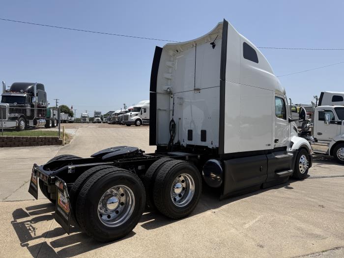 2022 Peterbilt 579-2