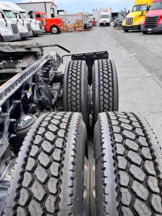 2019 Peterbilt 579-11