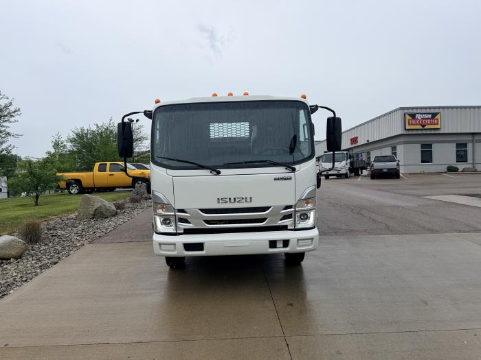 2025 Isuzu NRR-3
