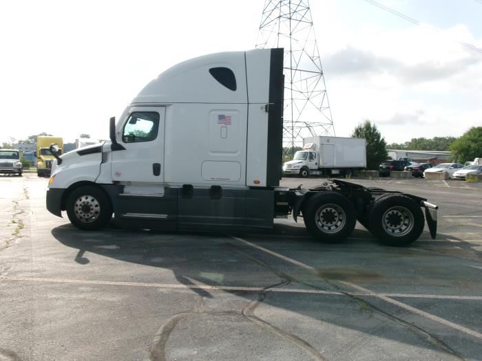 2022 Freightliner Cascadia-4