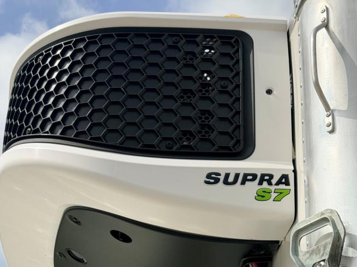 2024 Isuzu NRR-11