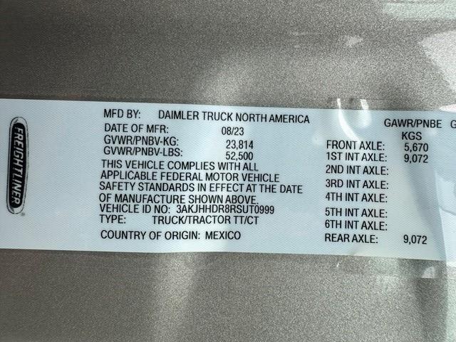 2024 Freightliner Cascadia-8