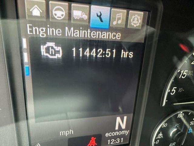 2024 Freightliner Cascadia-1