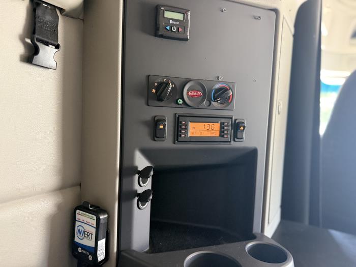 2022 Peterbilt 579-25