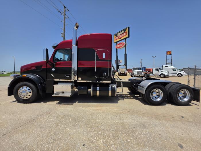 2020 Peterbilt 567-3