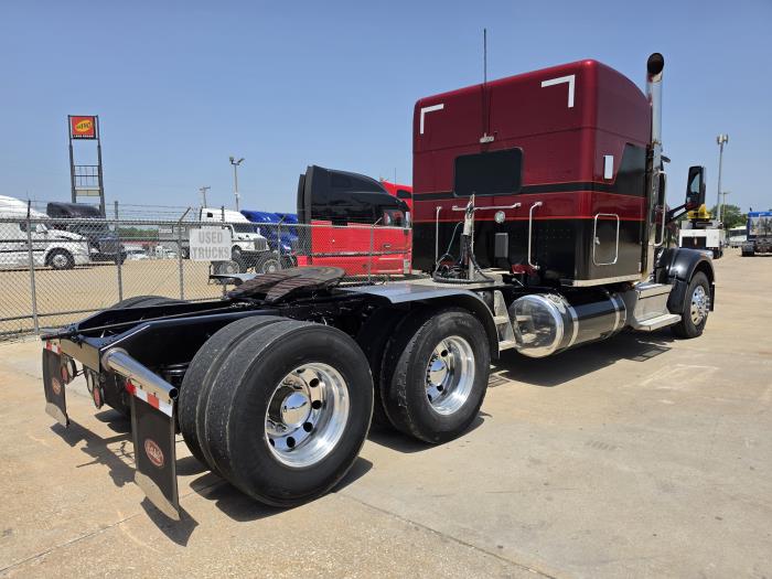 2020 Peterbilt 567-9