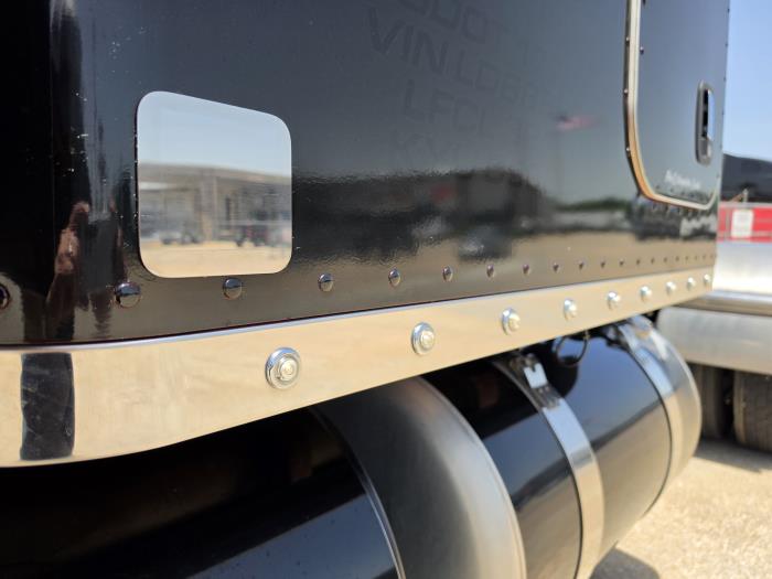 2020 Peterbilt 567-16