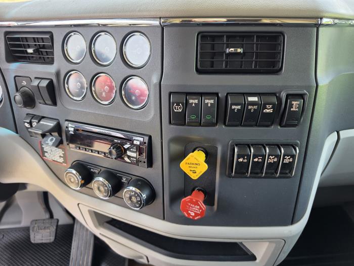 2020 Peterbilt 567-20