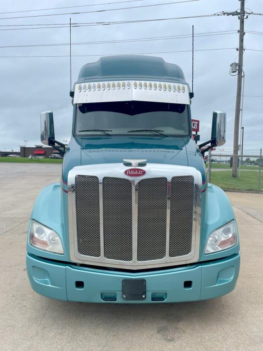 2021 Peterbilt 579-7
