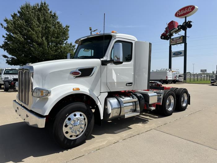 2023 Peterbilt 567-0
