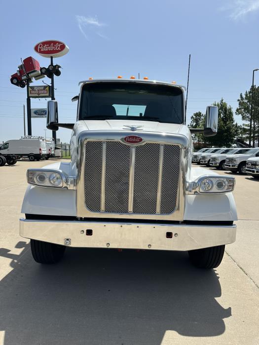 2023 Peterbilt 567-2