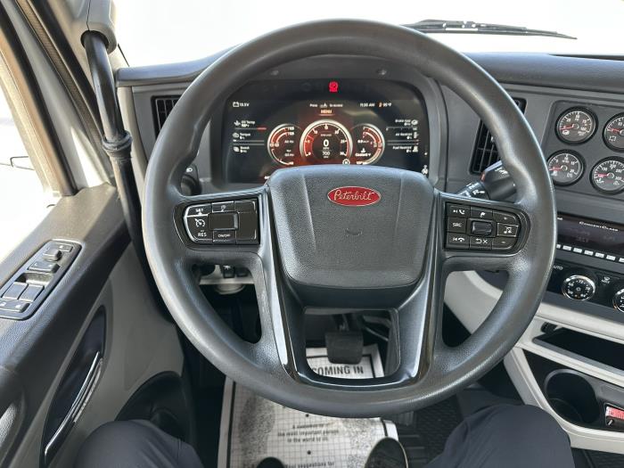 2023 Peterbilt 567-6