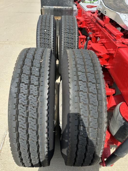 2023 Peterbilt 567-14