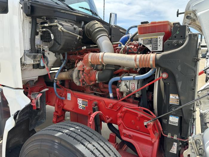 2023 Peterbilt 567-10