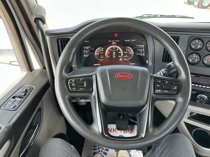2023 Peterbilt 567-7