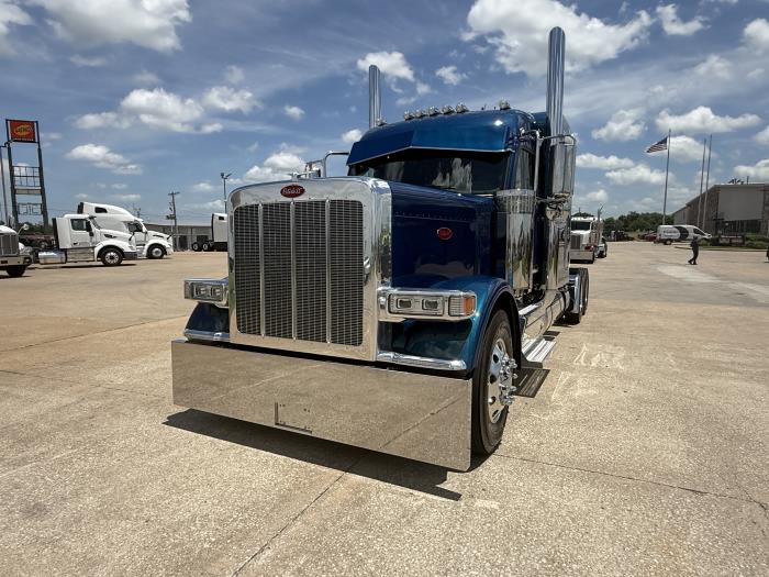 2027 Peterbilt 589-3