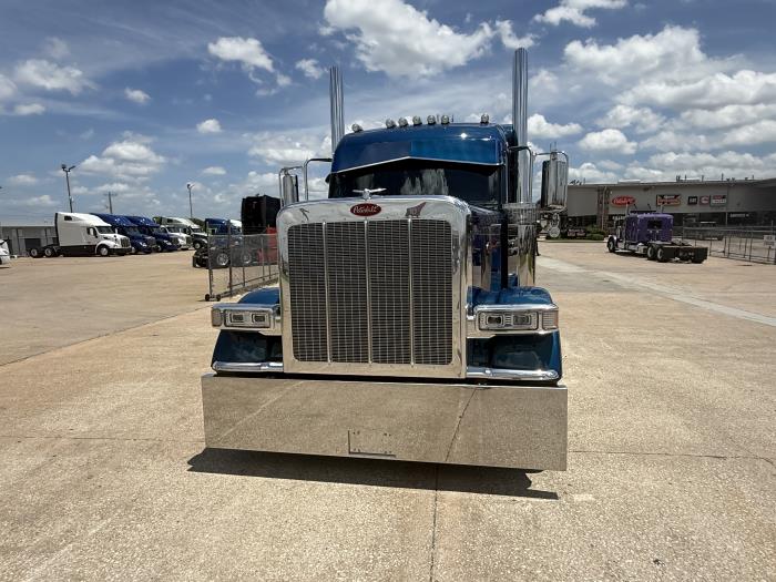 2027 Peterbilt 589-4