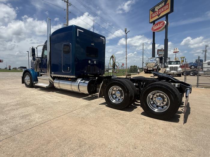 2027 Peterbilt 589-15