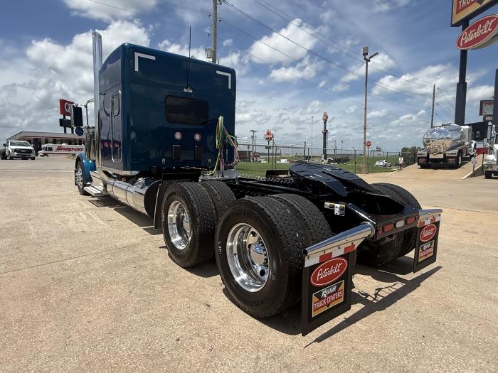 2027 Peterbilt 589-17