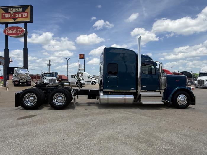 2027 Peterbilt 589-24