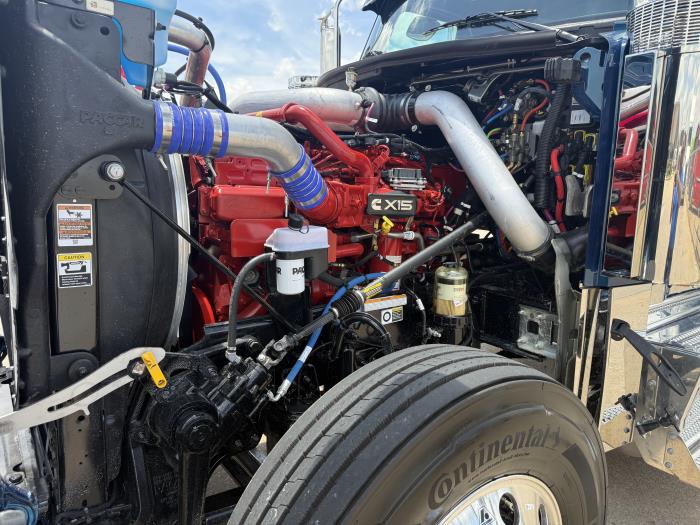 2027 Peterbilt 589-28
