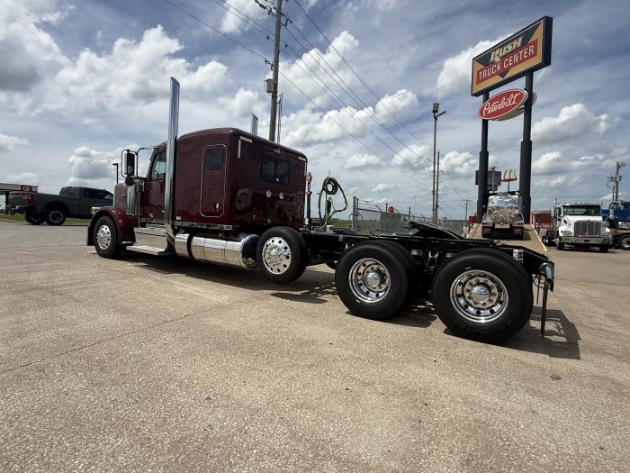 2027 Peterbilt 589-13