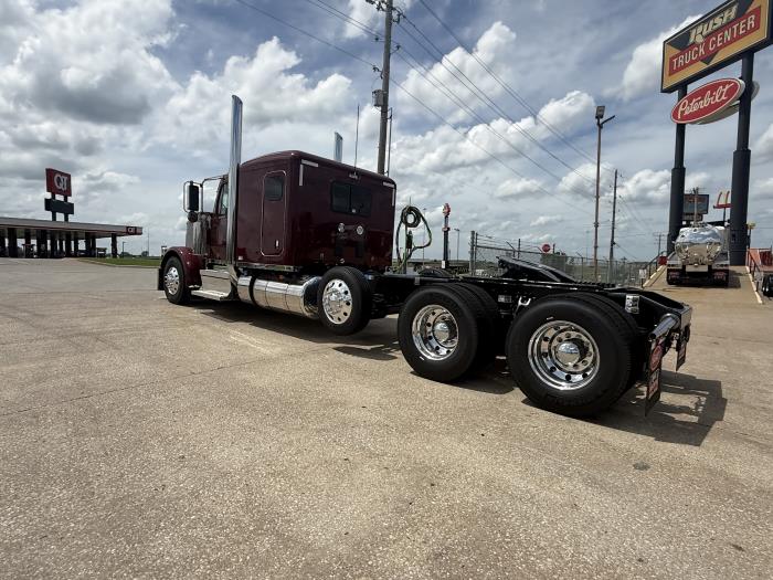 2027 Peterbilt 589-14