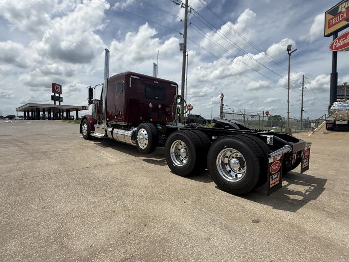2027 Peterbilt 589-15
