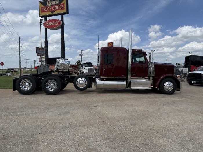 2027 Peterbilt 589-23
