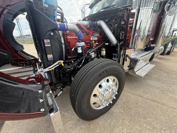 2027 Peterbilt 589-30
