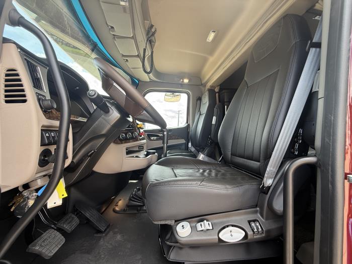2027 Peterbilt 589-33