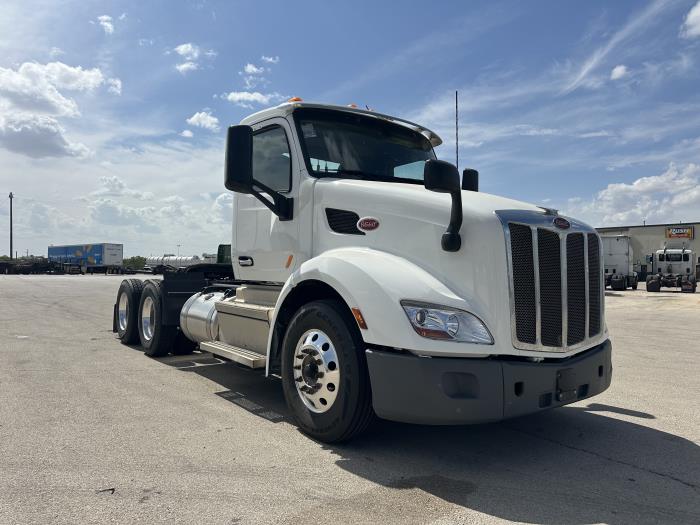 2021 Peterbilt 579-4