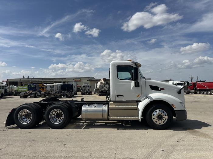 2021 Peterbilt 579-10