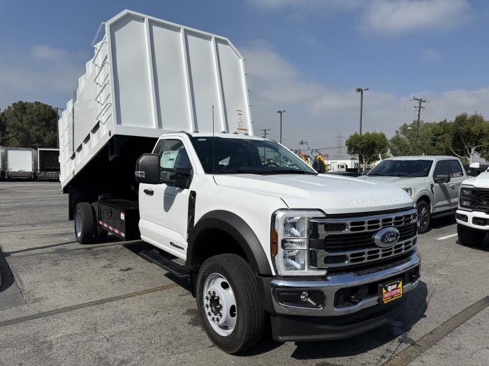 2026 Ford F-550-32