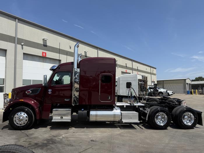2027 Peterbilt 567-4