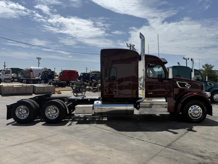 2027 Peterbilt 567-9