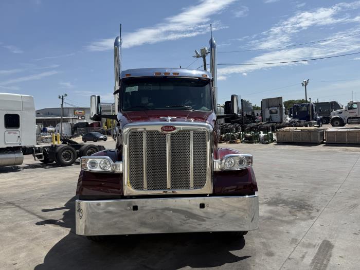 2027 Peterbilt 567-12