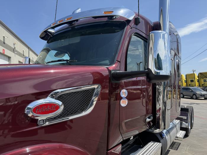 2027 Peterbilt 567-14