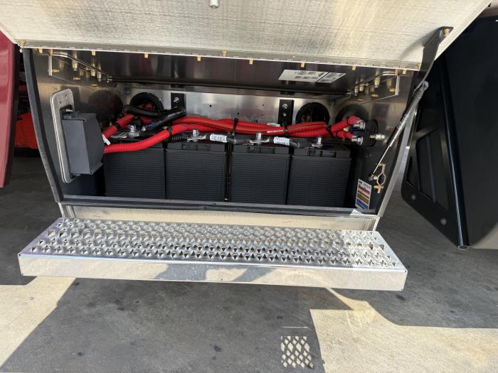 2027 Peterbilt 567-28