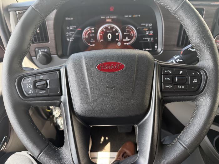 2027 Peterbilt 567-33