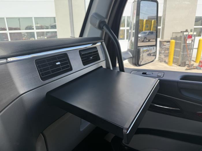 2027 Peterbilt 567-42