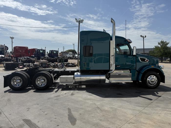 2027 Peterbilt 567-9