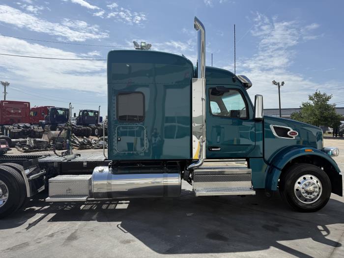 2027 Peterbilt 567-10