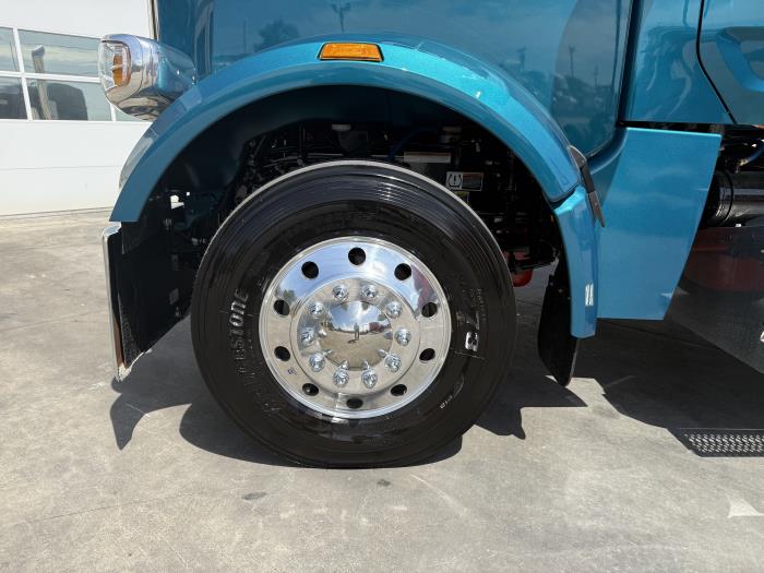 2027 Peterbilt 567-17