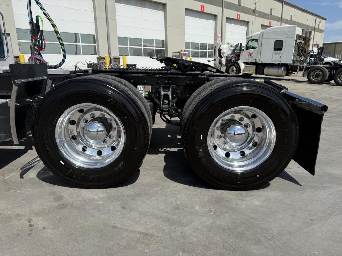 2027 Peterbilt 567-18