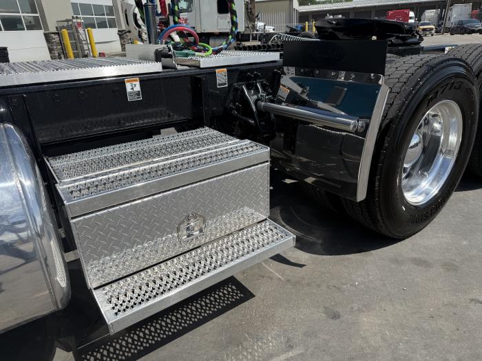 2027 Peterbilt 567-20