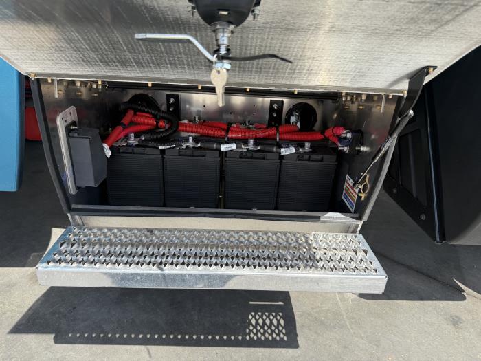 2027 Peterbilt 567-28