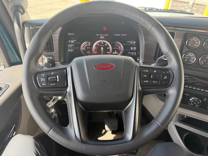 2027 Peterbilt 567-33
