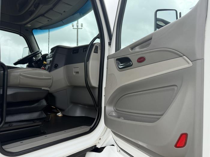2020 Peterbilt 579-20