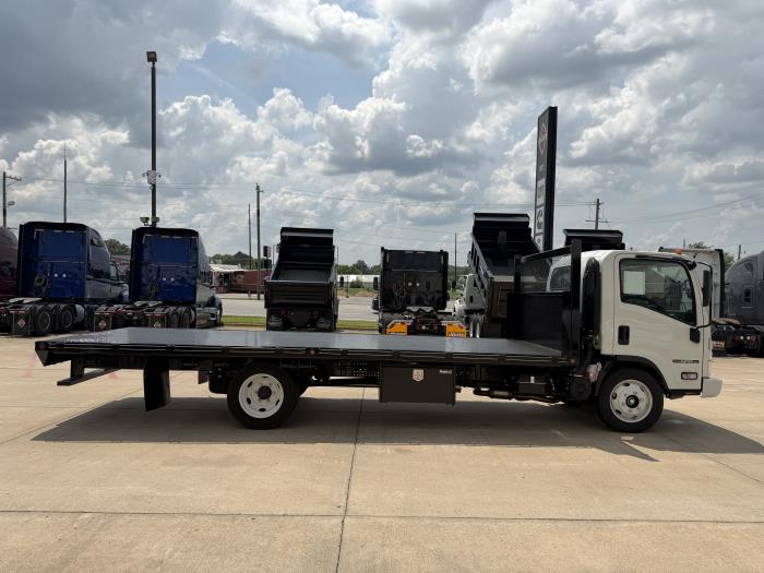 2026 Isuzu NPR-HD-6